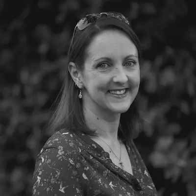 Unicia Veer Profile Pic Money Mind Webinar square